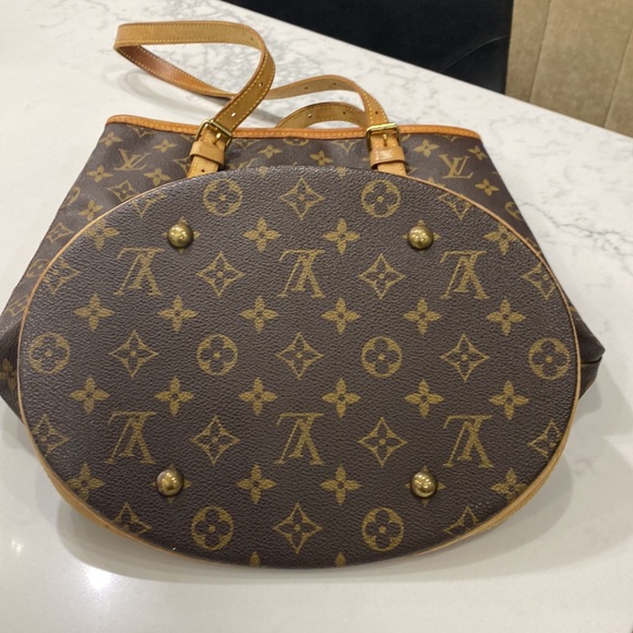 Authentic Louis Vuitton Bucket GM Monogram - Picture 8 of 13